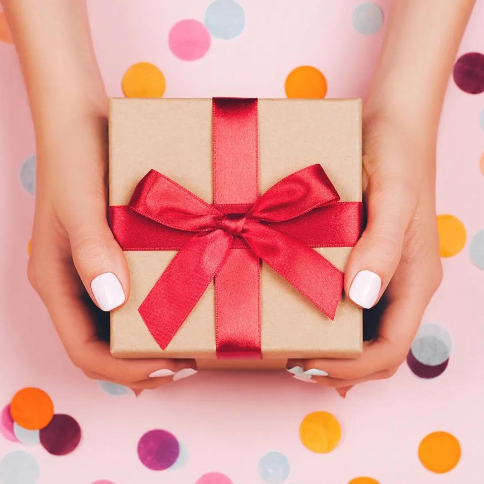 Что подарить мужчине на День рождения: советы по выбору и крутые идеи | Блог ORNER