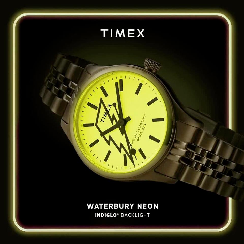   .     Timex Waterbury Neon