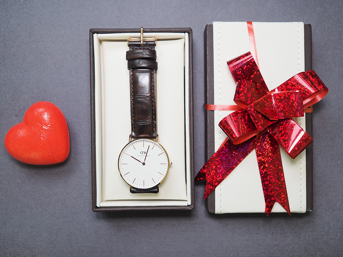 Часы в подарок – предвестник неприятностей или приятная неожиданность?