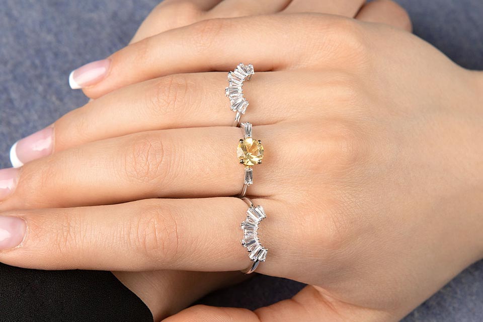 К чему снятся кольца — что говорит сонник о кольце на пальце? Что значитвидеть во сне золотые или серебряные кольца с камнем