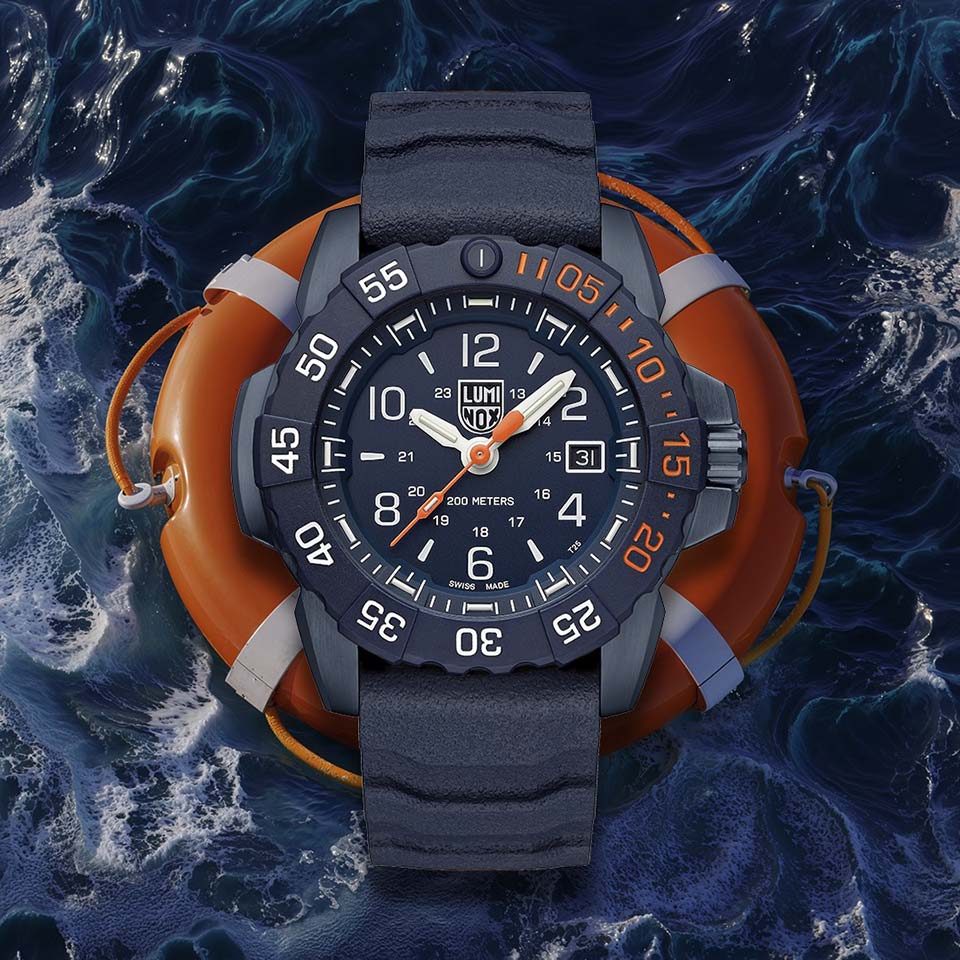 ! LUMINOX Navy SEAL Foundation Back To The Blue