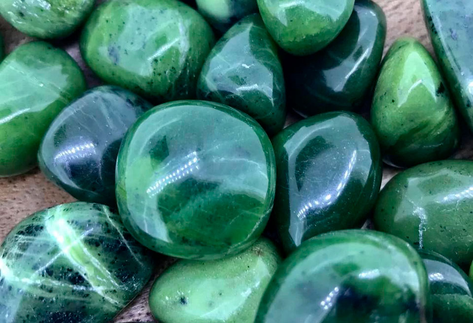 Зеленый нефрит камень магические свойства