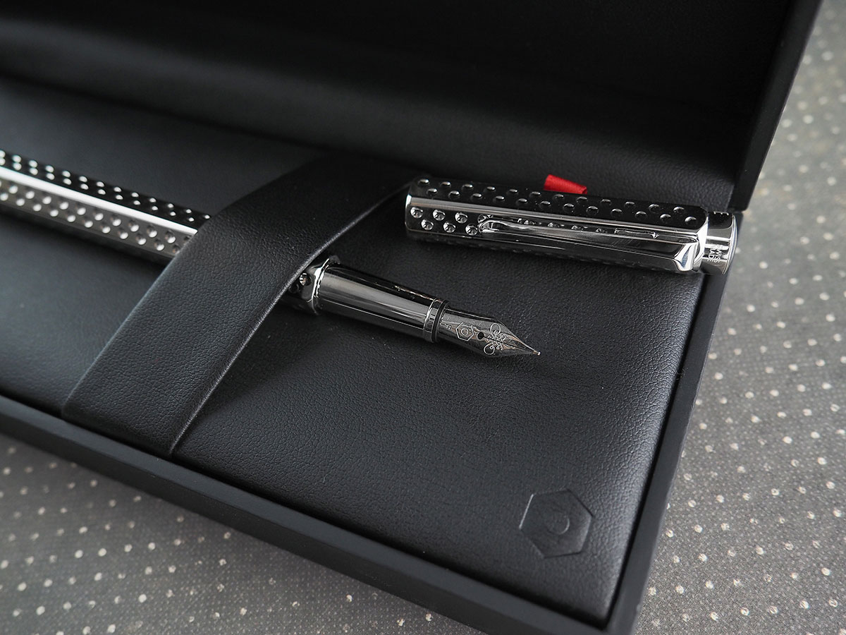 Футляр для ручки – отличная упаковка для подарка