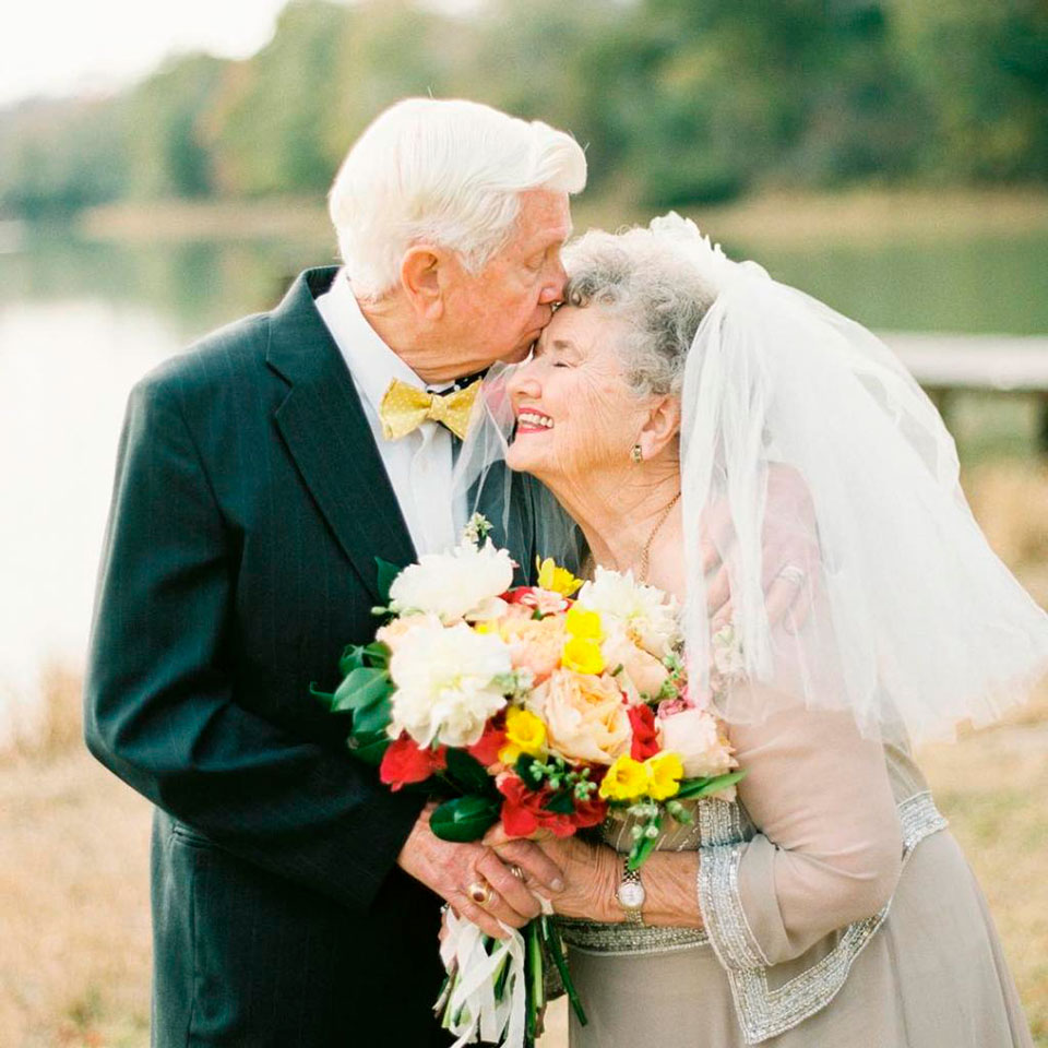 Пожилые жених и невеста