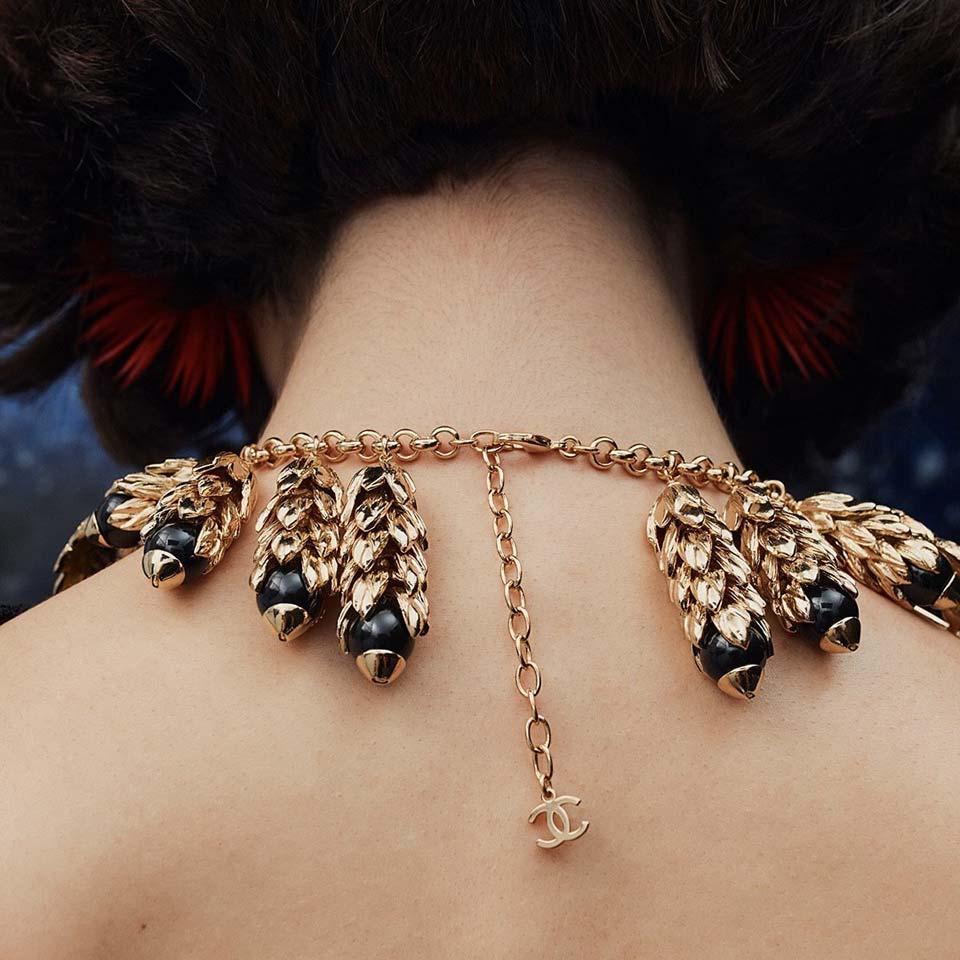 Парижская неделя моды. Украшения с показа CHANEL