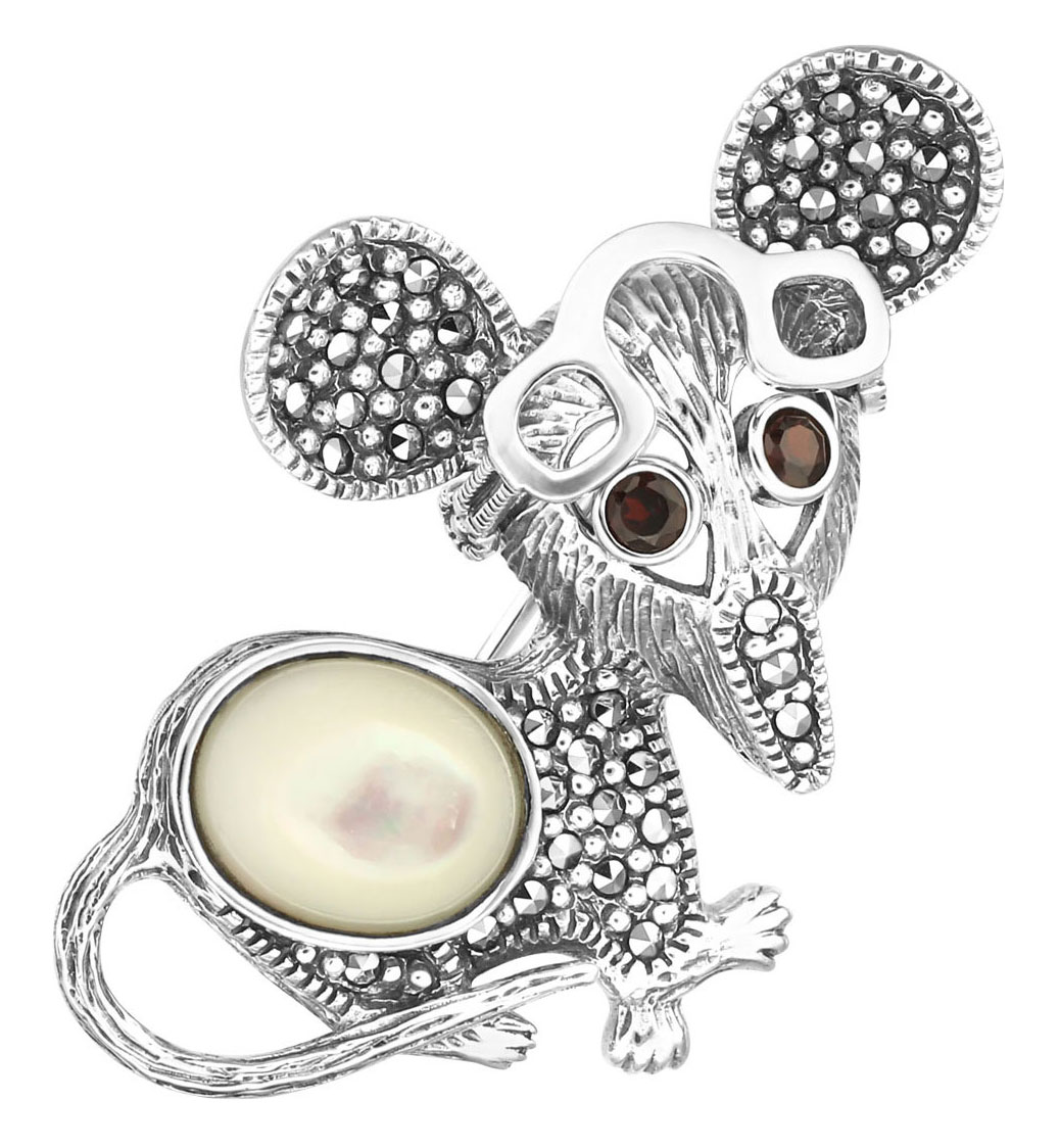 Серебряная брошь ''Мышка'' Марказит HB0050-perlamutr-mr с гранатами, перламутром, марказитами Swarovski