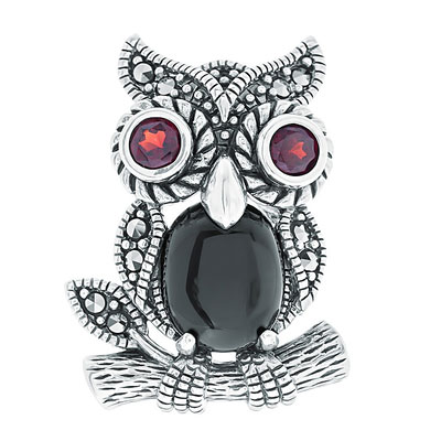 Серебряная брошь ''Сова'' Марказит HB751B-oniks-mr с марказитами, гранатами, ониксом