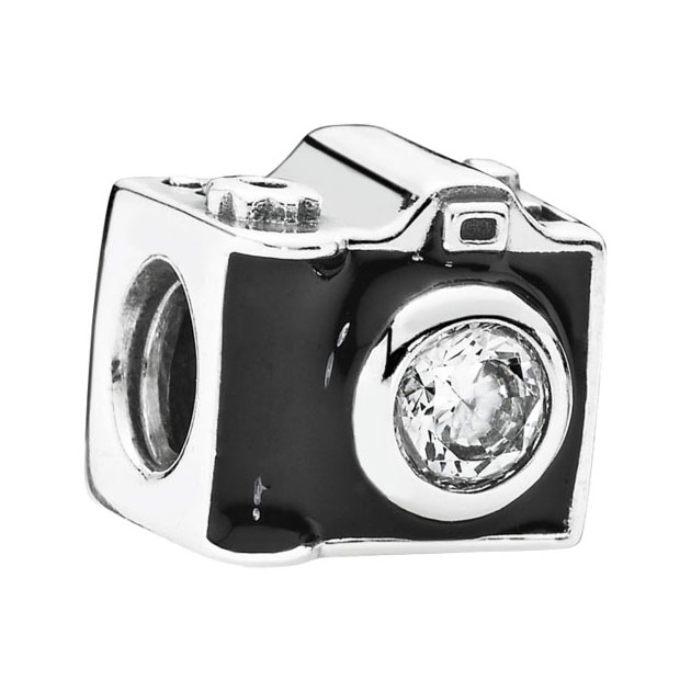 Серебряный шарм ''Фотоаппарат'' PANDORA 791709CZ с эмалью, кубическим цирконием