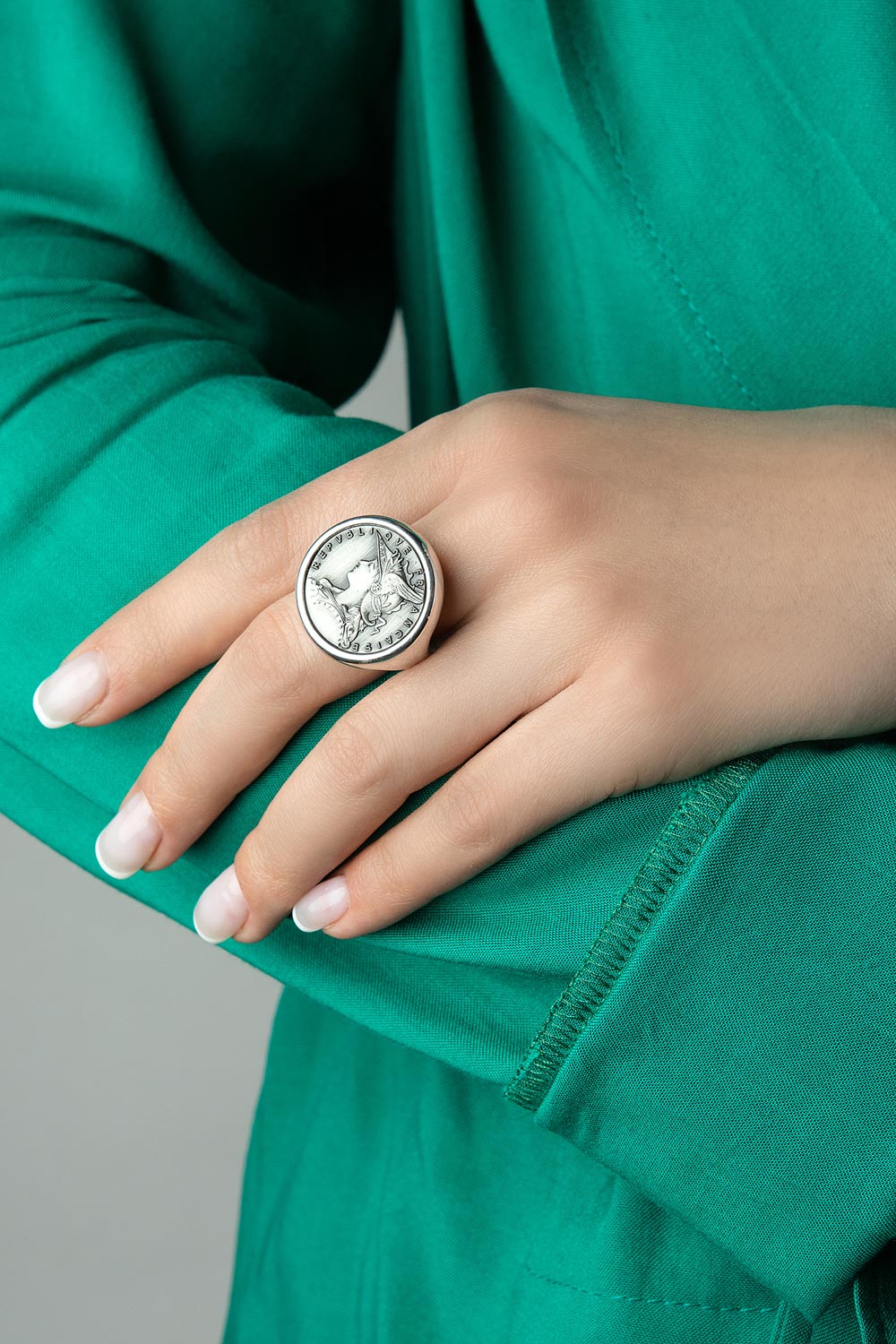 Женский серебряный перстень печатка Монета STYLE AVENUE COINR247-2 —купить в AllTime.ru — фото