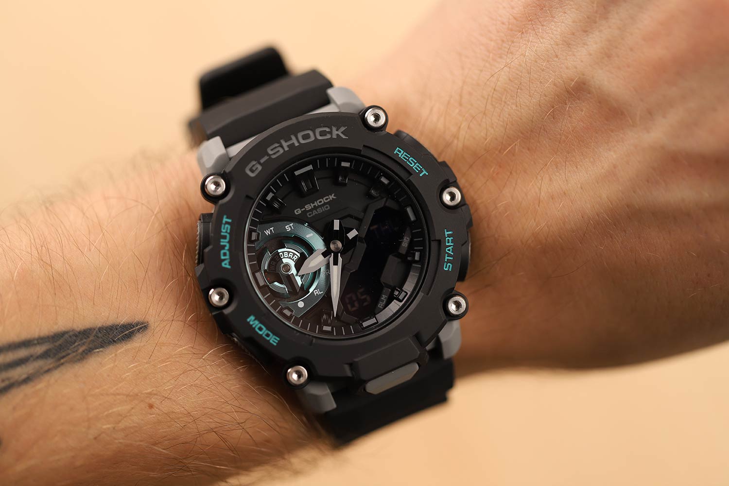 Наручные часы Casio G-SHOCK GA-2200M-1AER — купить в интернет