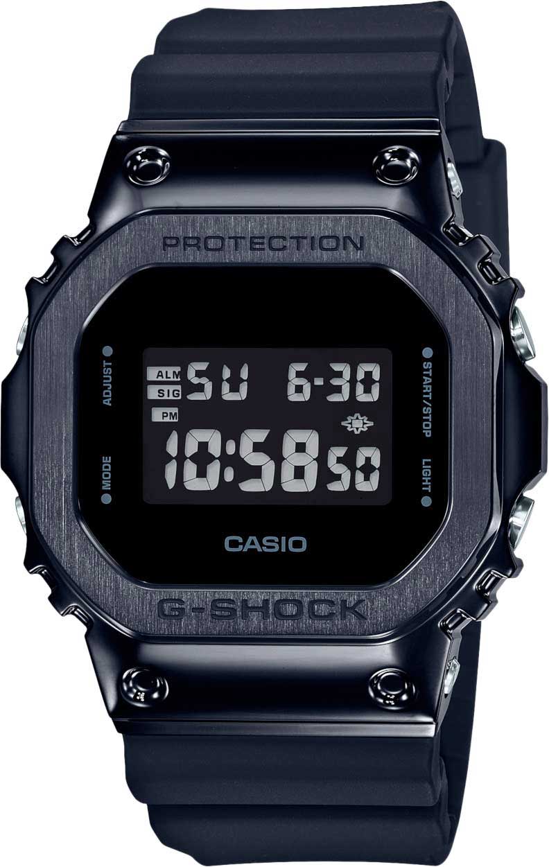 �������� �������� ���� Casio G-SHOCK GM-5600B-1ER-ucenka � �����������